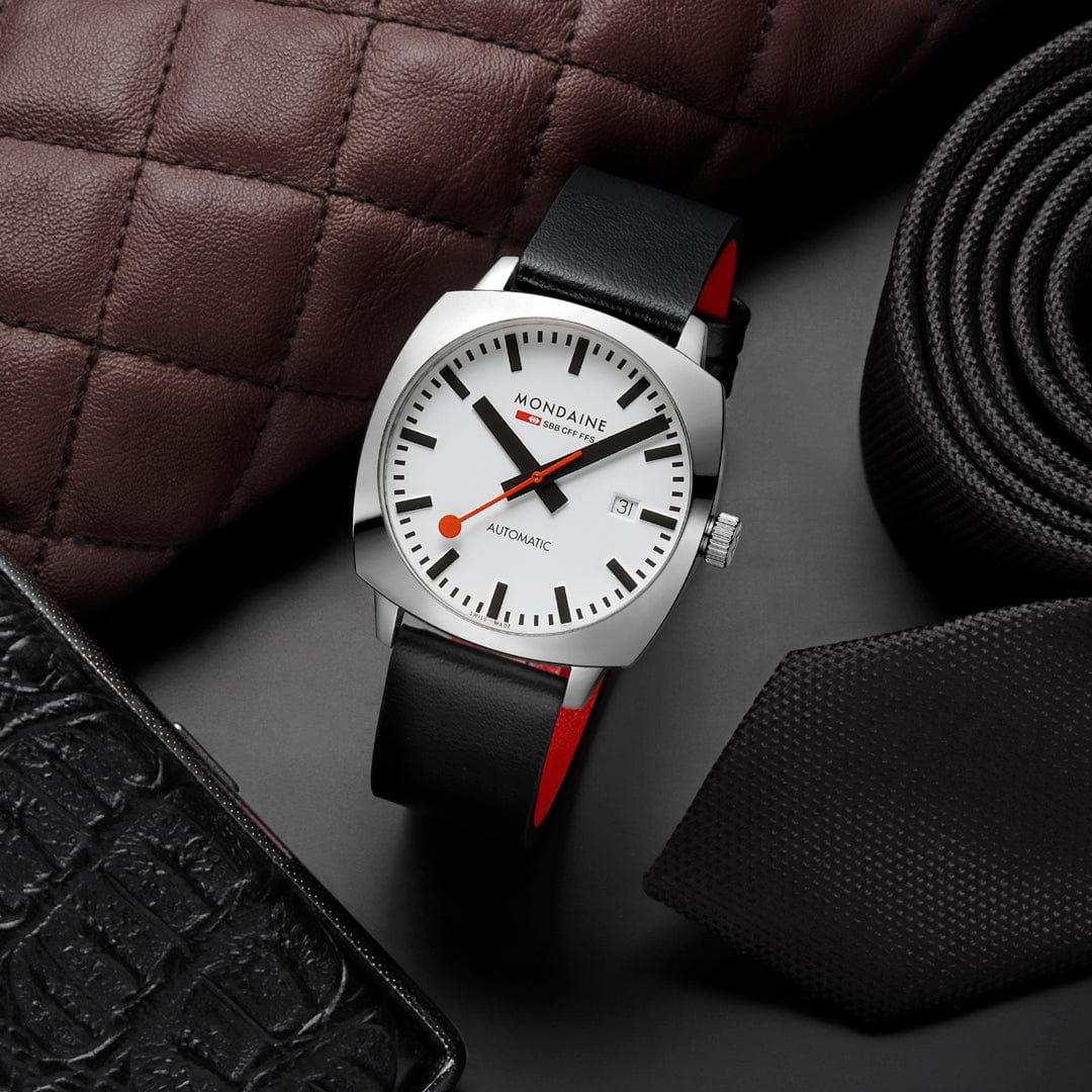 Cushion Automatic, 39 mm, Black Vegan Leather - Image 12
